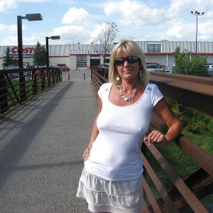 Ce truc stupide des profils trop lisses, j’en peux plus Inès - rencontre-MILF-Clermont-Ferrand
