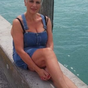 Il pleut, mais pas pour longtemps ! Noémie - rencontre-Naturiste-Arras