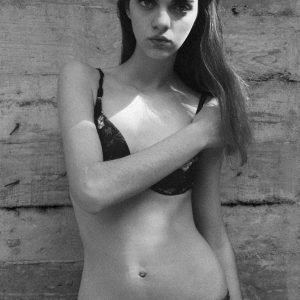 Quand la peau parle mieux que les mots Léonore - rencontre-Naturiste-Villeurbanne