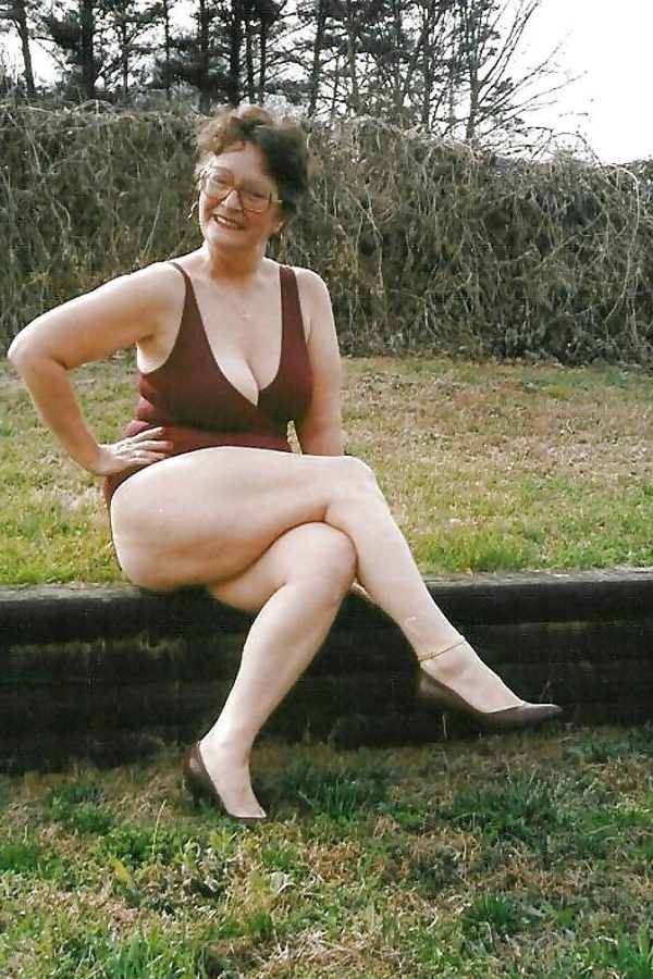 Une Retraitée Sensationnelle en Quête de Passion! rencontre-cougar-le-mans-zQKH